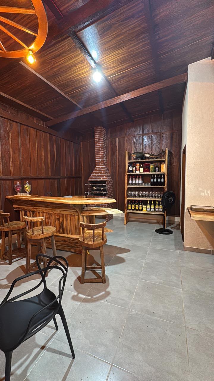 Área de convivência com bar da Eco Pousada Encontro das Águas