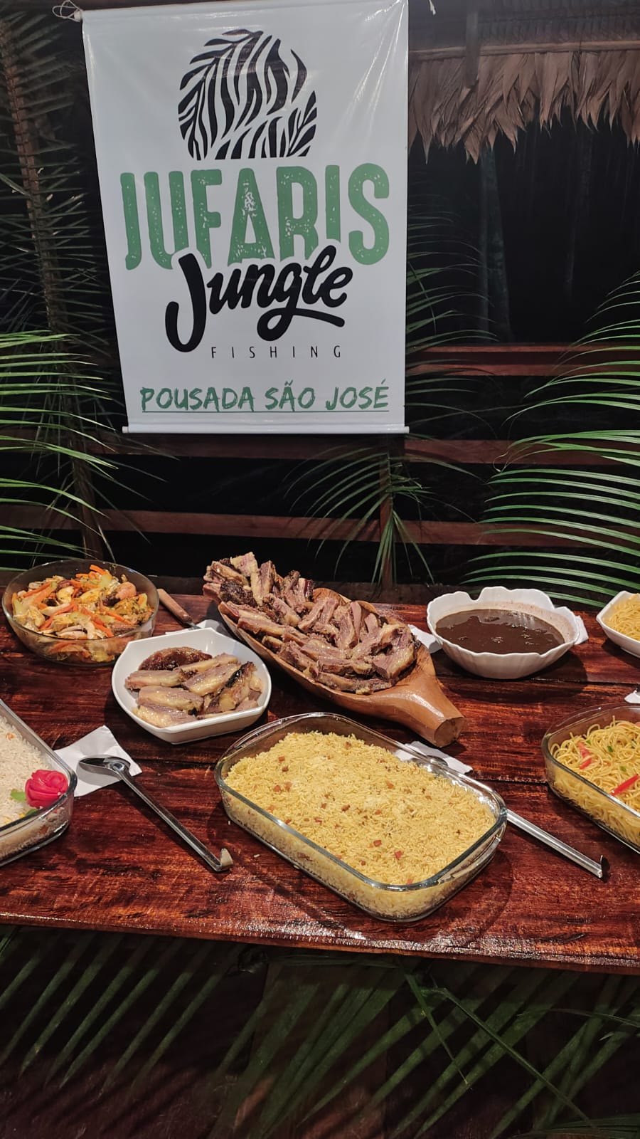 Refeições servidas durante a viagem ao Rio Jufari